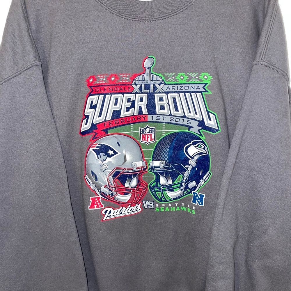 Superbowl 49 sweatshirt. Brand new men’s size XL. Warm!